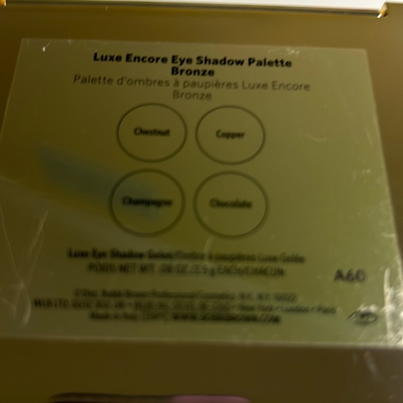 Bobbi Brown - Picture 3 of 3